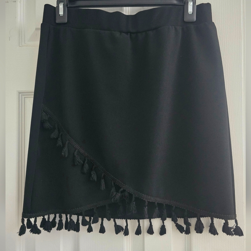 L&B Elegant Black Tassel Skirt